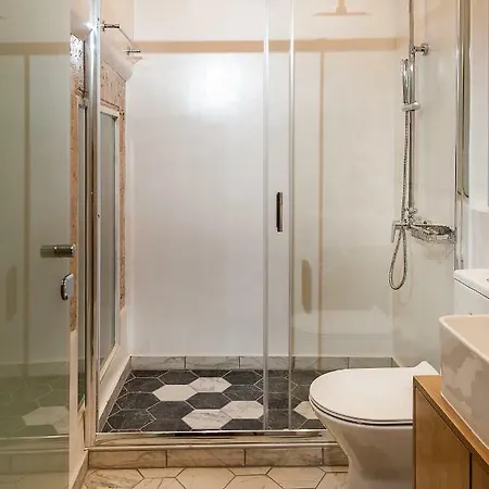 Hamam Sifaka * Ханья