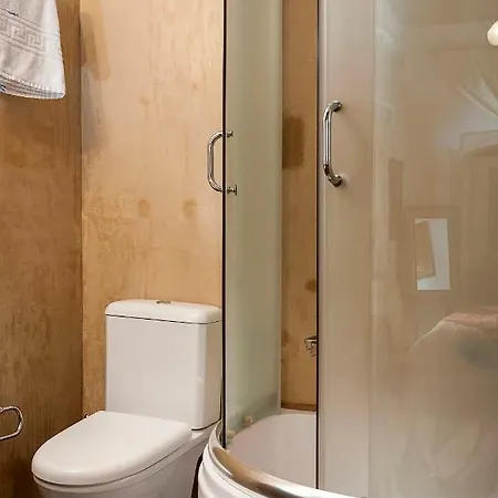 Hamam Sifaka * Ханья